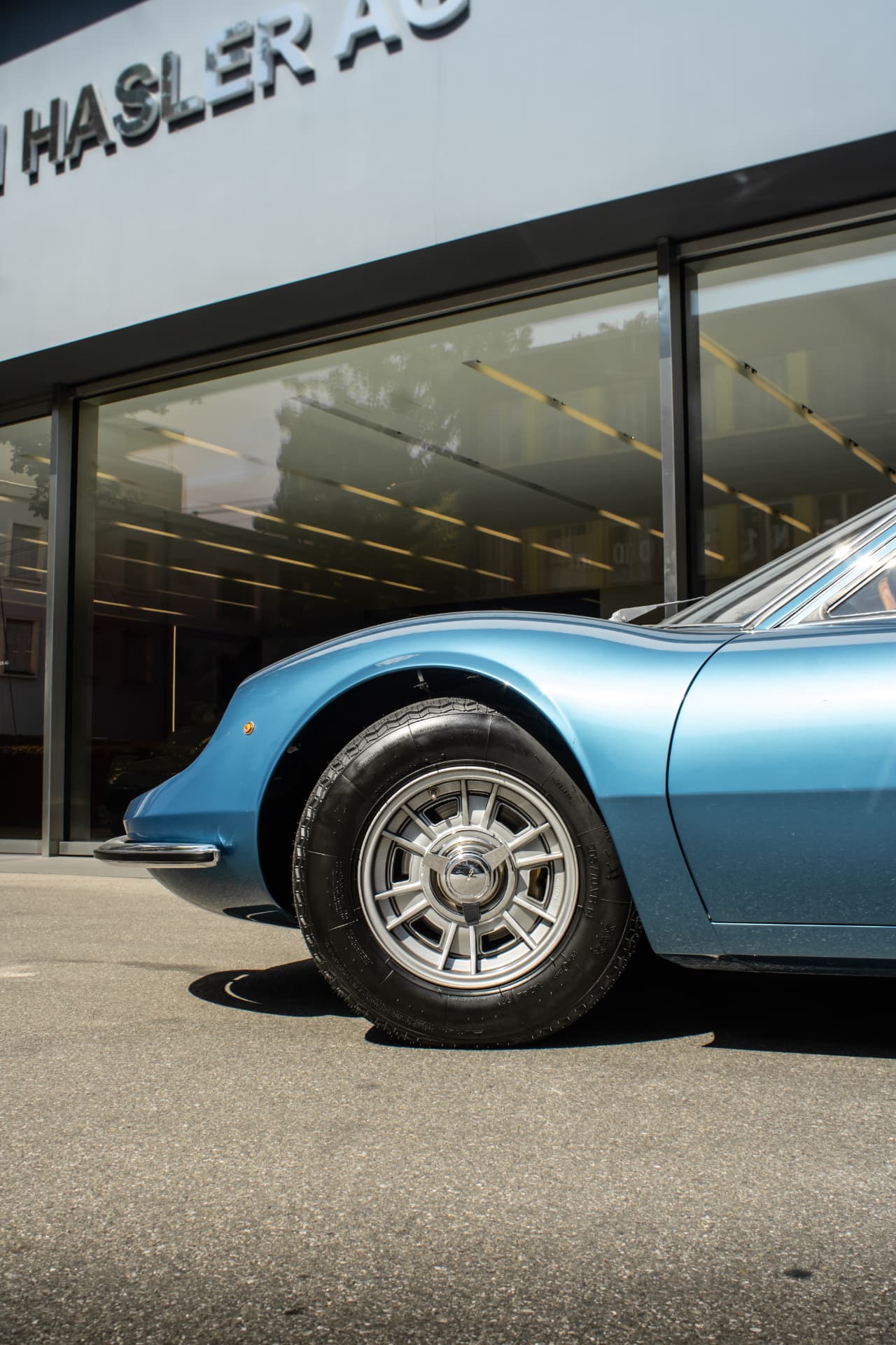 Ferrari Dino GT chez Niki Hasler Ferrari à Bâle — photo 8