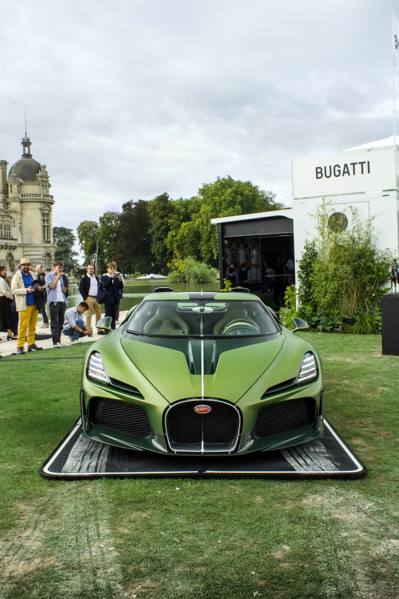 Bugatti Brouillard à Chantilly Arts & Élégance — photo 1